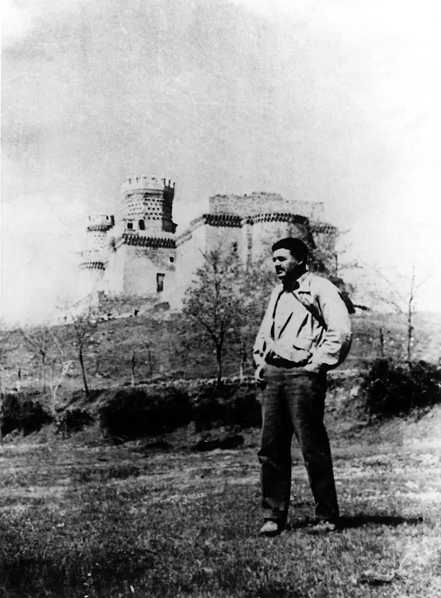 Hemingway-in-Spanien-Foto-um-1937-Hemingway-Ernest-US-amerik-Schriftsteller-1899-1961-Hemingway-waehrend-des-Buergerkriegs-in-Spanien-Foto-1937