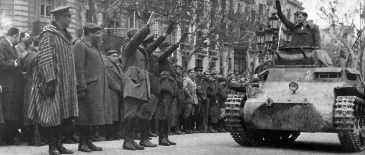Military-parade-in-Barcelona-after-nationalist-forces-enter-the-city-1939-during-the-Spanish-Civil-War-World-History-Archive