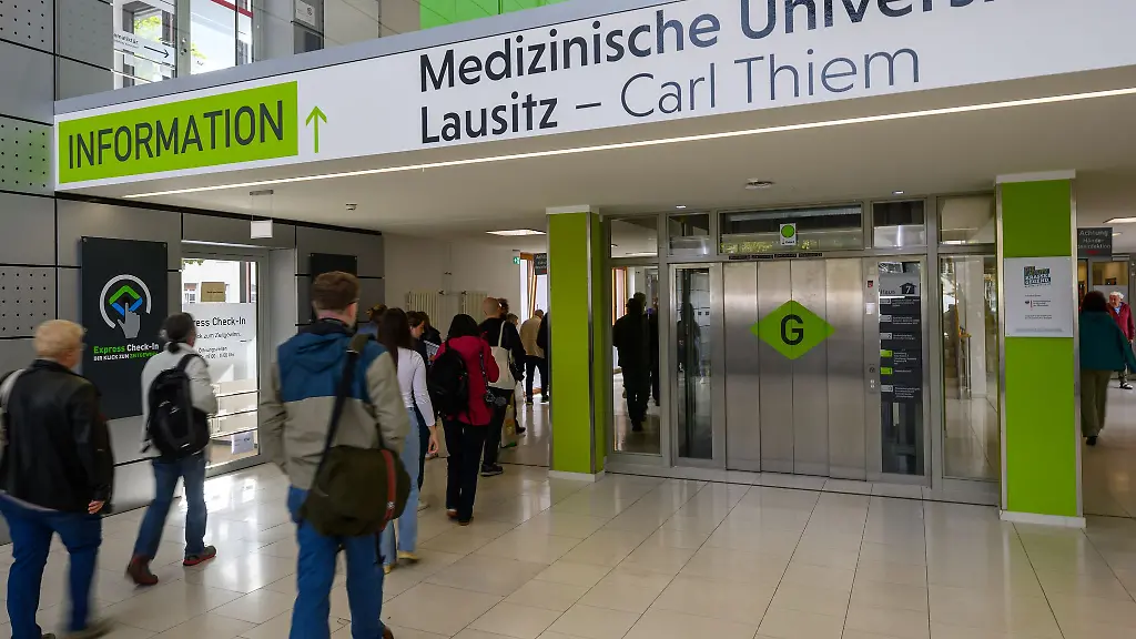 Der-erste-Jahrgang-des-Medizinstudiums-an-der-Medizinischen-Universitaet-Lausitz-startet-im-Herbst-2026