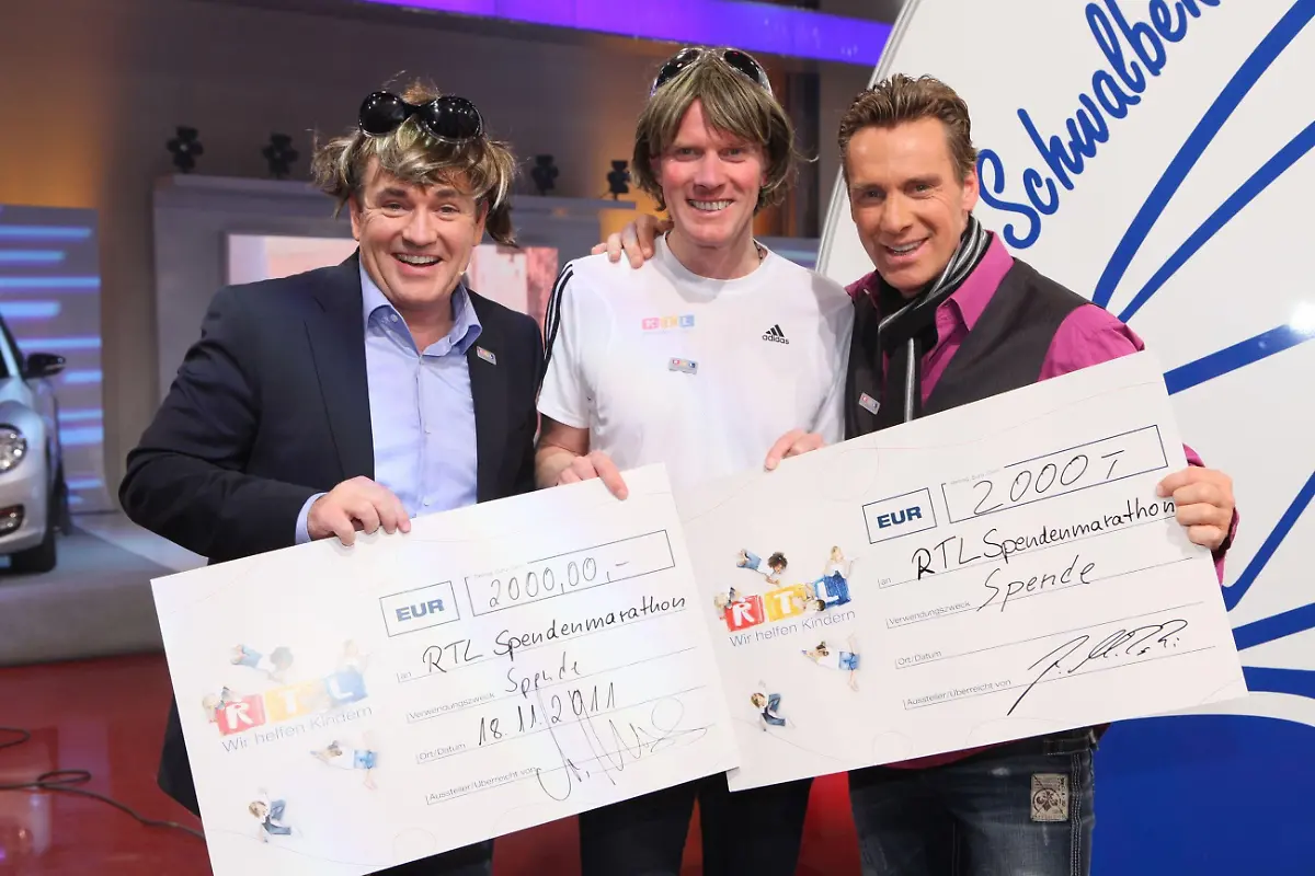 Versprechen-eingeloest-Micky-Krause-Mi-und-Juergen-Milski-spenden-je-2-000-Euro-Die-Verwendung-des-sendungsbezogenen-Materials-ist-nur-mit-dem-Hinweis-und-Verlinkung-auf-RTL-gestattet