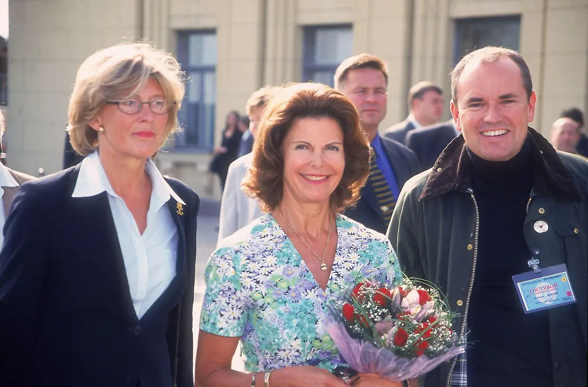 Projekt-Tageszentrum-fuer-sozial-vernachlaessigte-Kinder-in-St-Petersburg-Fuer-die-benachteiligten-Kinder-und-Jugendlichen-soll-eine-Anlaufstelle-geschaffen-werden-in-der-sie-sich-in-einer-geschuetzten-und-gewaltfreien-Umgebung-treffen-koennen-und-entsprechend-ihren-Neigungen-eine-Ausbildung-erhalten-Projektpatin-ist-Koenigin-Silvia-von-Schweden-Die-Verwendung-des-sendungsbezogenen-Materials-ist-nur-mit-dem-Hinweis-und-Verlinkung-auf-RTL-gestattet