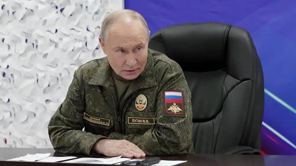 Russia-Putin-Defence-9051355-20-11-2025-In-this-video-grab-released-by-Russian-Presidential-Press-and-Information-Office-Russian-President-Vladimir-Putin-chairs-a-meeting-with-Chief-of-the-General-Staff-of-the-Russian-Armed-Forces-First-Deputy-Defence-Minister-Valery-Gerasimov-and-the-commanders-of-the-groups-of-forces-taking-part-in-the-special-military-operation-at-the-command-post-of-the-Zapad-West-Group-of-Forces-in-Russia