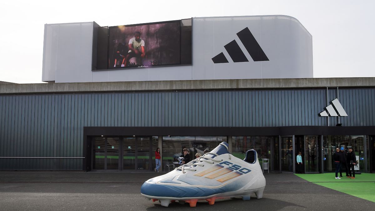 Trotz-Austritt-aus-Tarifvertrag-Gewerkschaft-droht-Adidas-mit-Erzwingungsstreit