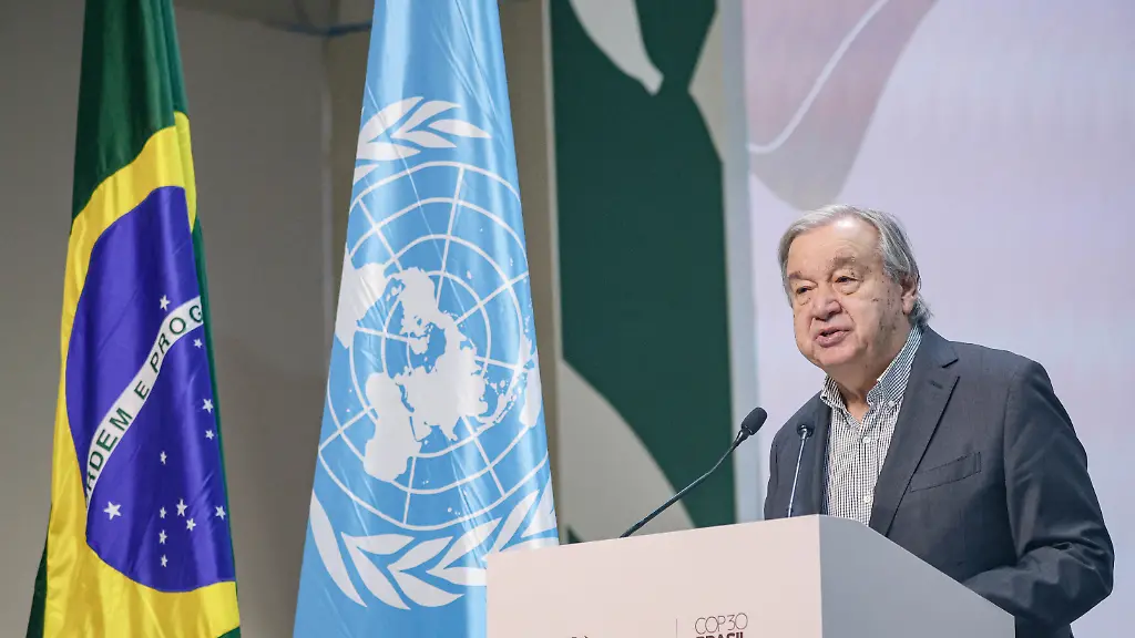November-20-2025-Belem-Brazil-Brazil-ANTONIO-GUTERRES-briefs-the-press-on-the-penultimate-day-of-COP30-urging-progress-on-a-roadmap-for-fossil-fuel-transition-and-climate-finance-With-negotiations-still-uncertain-he-noted-speculation-over-the-summitA-a-a-s-outcome-but-emphasized-that-a-meaningful-agreement-remains-within-reach-and-expressed-confidence-that-determination-and-compromise-could-guide-the-talks-to-a-constructive-conclusion