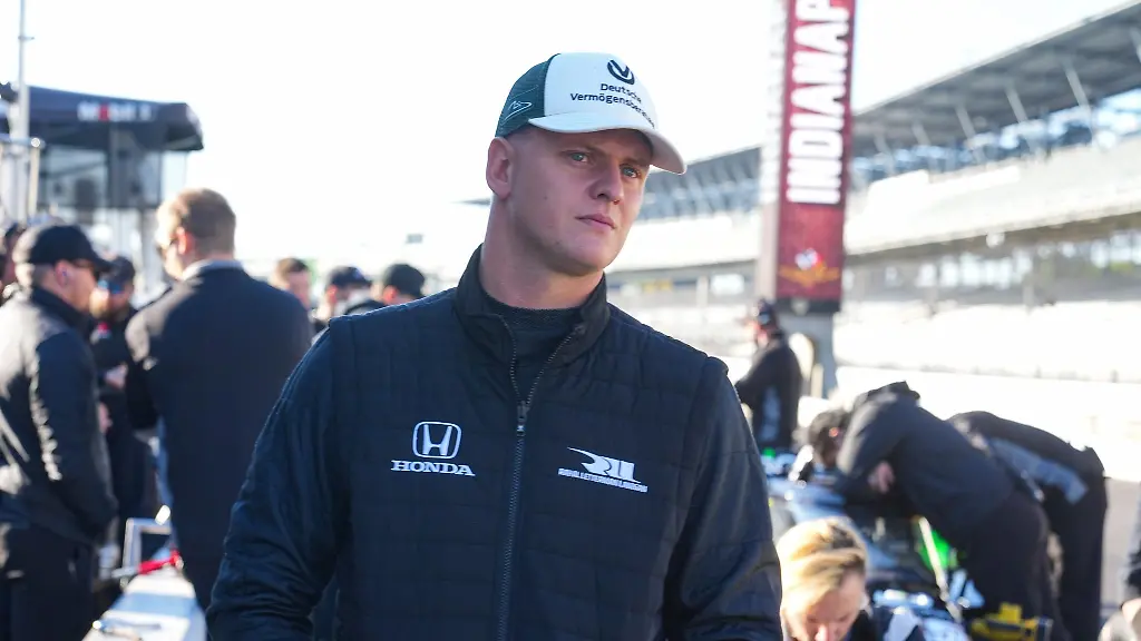 Mick-Schumacher-absolvierte-erste-Testrunden-in-Indianapolis