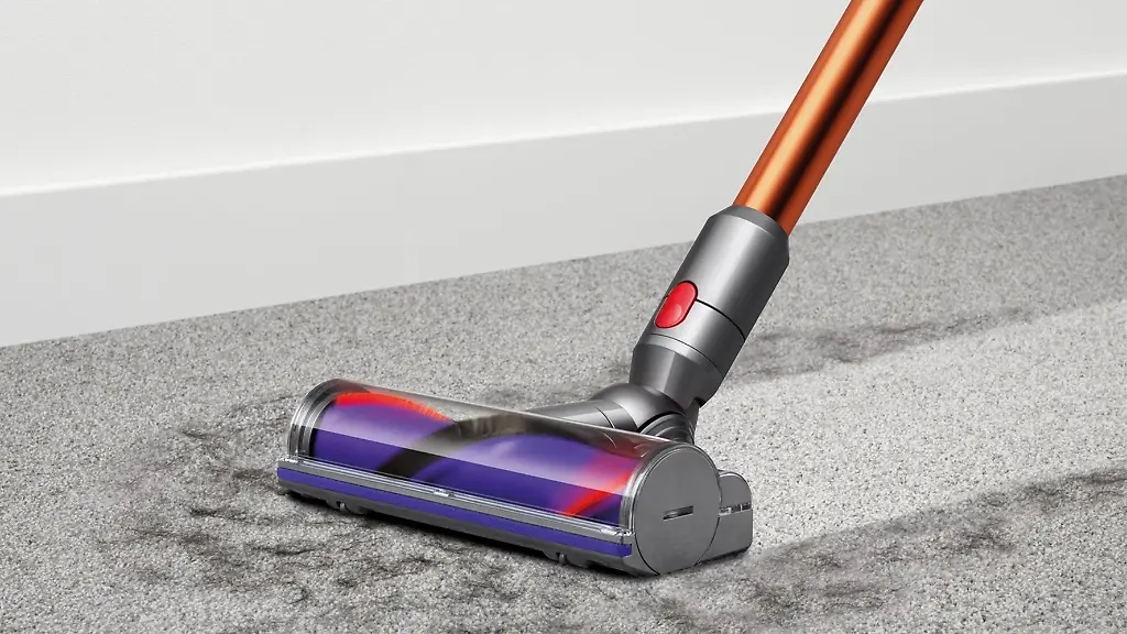 Der-Dyson-V10-Absolute-reinigt-Teppiche-und-Hartboeden-schonend-und-schont-jetzt-auch-den-Geldbeutel