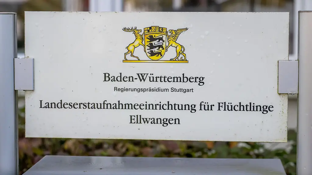Schild-Landeserstaufnahmestelle-Ellwangen