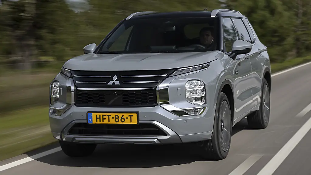 Der-Mitsubishi-Outlander-wirkt-wuchtig-und-modern