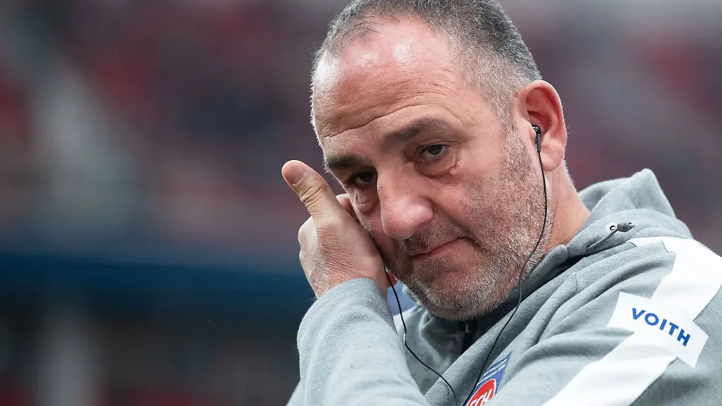 Ging-nach-dem-0-6-in-Leverkusen-nicht-zur-Tagesordnung-ueber-Frank-Schmidt