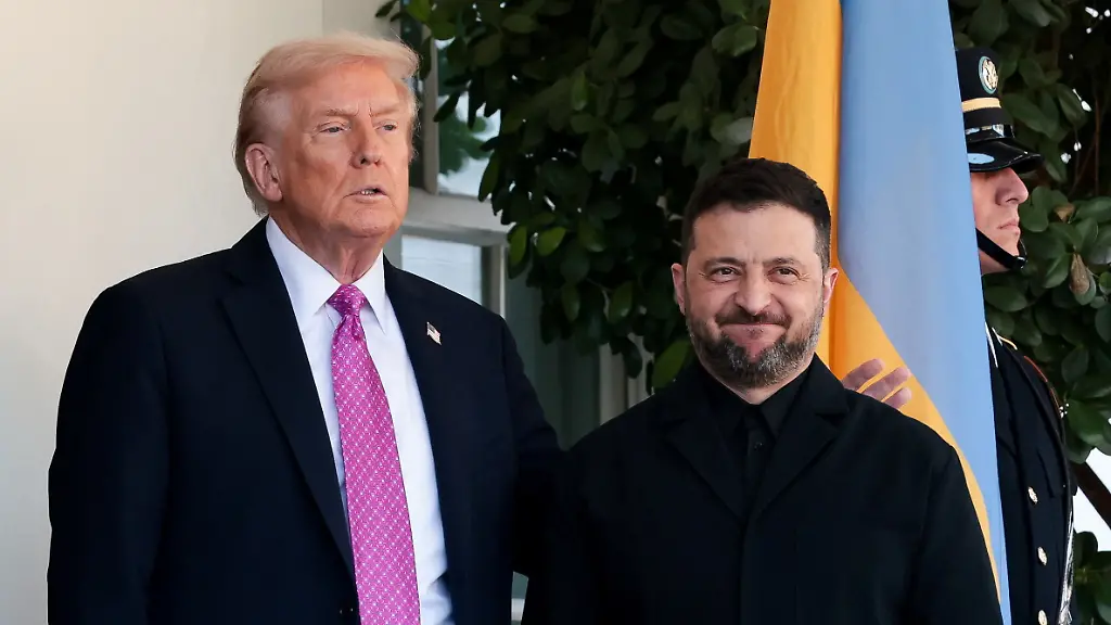 U-S-President-Donald-Trump-welcomes-Ukraine-s-President-Volodymyr-Zelenskiy-at-the-White-House-in-Washington-D-C-U-S-October-17-2025