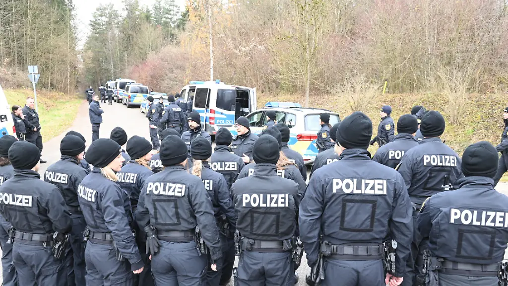 Frauenleiche-im-Forstenrieder-Park-gefunden-Polizei-sucht-nach-Spuren-am-Tag-danach