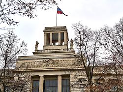 Auf Kosten des Steuerzahlers: AfD schickt Besuchergruppen in Berlin in russische Botschaft