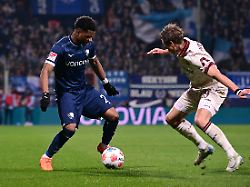 Hertha pirscht sich nach oben: Bochum vergibt Elfer-Geschenk: Dresden zittert sich zum Ende der Horror-Serie