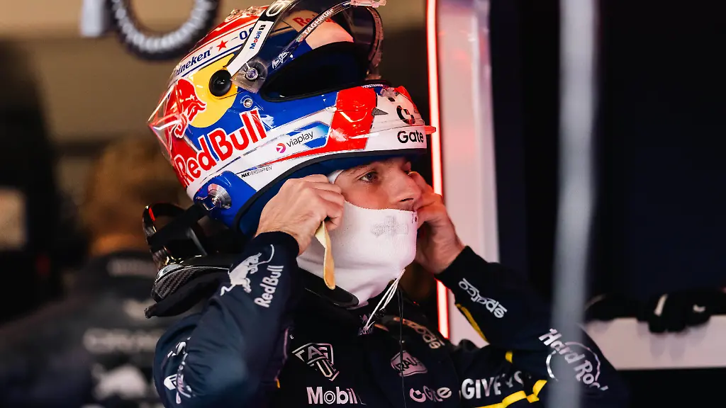 F1-LAS-VEGAS-GRAND-PRIX-2025-VERSTAPPEN-Max-ned-Red-Bull-Racing-RB21-portrait-during-the-2025-Formula-1-Las-Vegas-Grand-Prix-22th-round-of-the-2025-FIA-Formula-One-World-Championship-WM-Weltmeisterschaft-from-November-21-to-23-2025-on-the-Las-Vegas-Strip-Circuit-in-Paradise-Nevada-United-States-of-America-PUBLICATIONxNOTxINxFRAxBEL-Copyright-xJoaoxFilipex