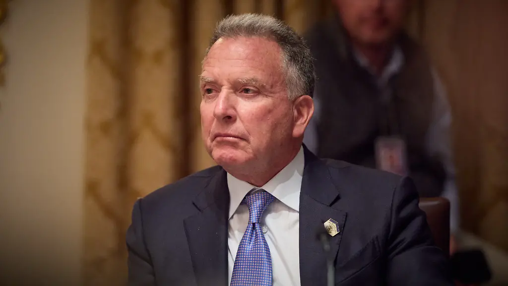 Steve-Witkoff-Sondergesandter-der-Vereinigten-Staaten-fuer-den-Nahen-Osten-Praesident-Wolodymyr-Selenskyj-trifft-US-Praesident-Donald-TRUMP-im-Weissen-Haus-am-17-10-2025-Working-Visit-of-the-President-of-Ukraine-to-the-U-S