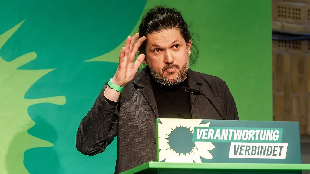 Gazi-Freitag-ist-als-Vorsitzender-der-Gruenen-in-Schleswig-Holstein-wiedergewaehlt-worden