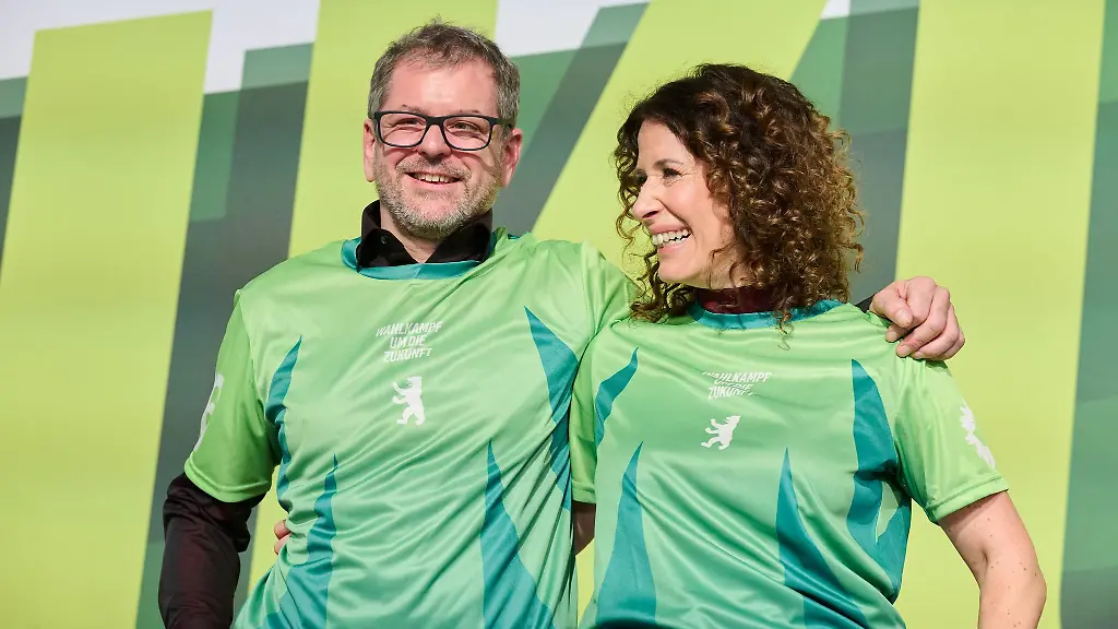 Werner-Graf-und-Bettina-Jarasch-treten-fuer-die-Gruenen-als-Spitzenteam-bei-der-Berlin-Wahl-2026-an