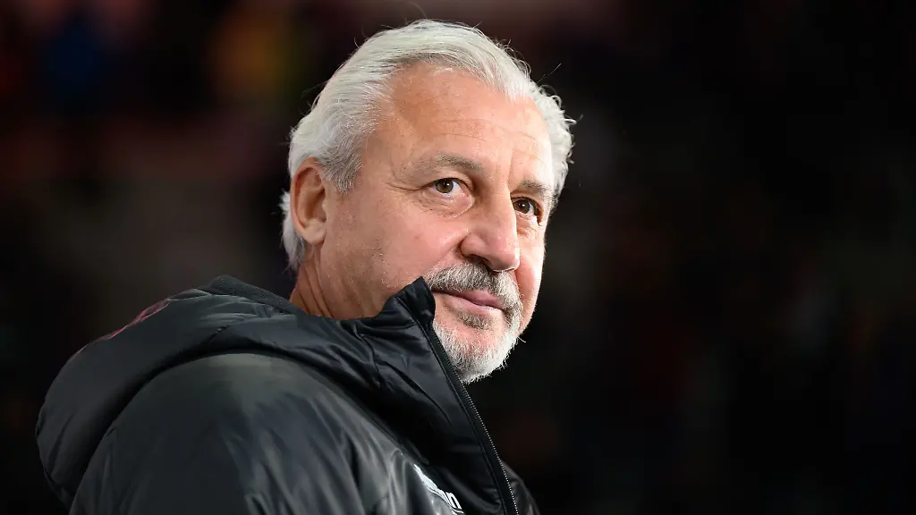 Hatte-bei-seinem-Einstand-als-Trainer-des-SSV-Ulm-kein-Glueck-Pavel-Dotchev