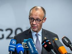 Kanzler Merz äußert sich zu Ukraine-Friedensplänen: "Längeres Telefonat mit Trump gehabt"