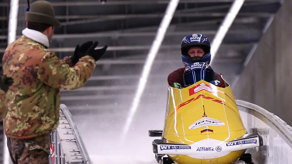 Olympics-2026-Milano-Cortina-Winter-Olympics-Test-Event-IBSF-World-Cup-2-Man-Bobsleigh-Cortina-d-Ampezzo-Italy-November-22-2025-Germany-s-Francesco-Friedrich-and-Alexander-Schuller-in-action-REUTERS-Claudia-Greco