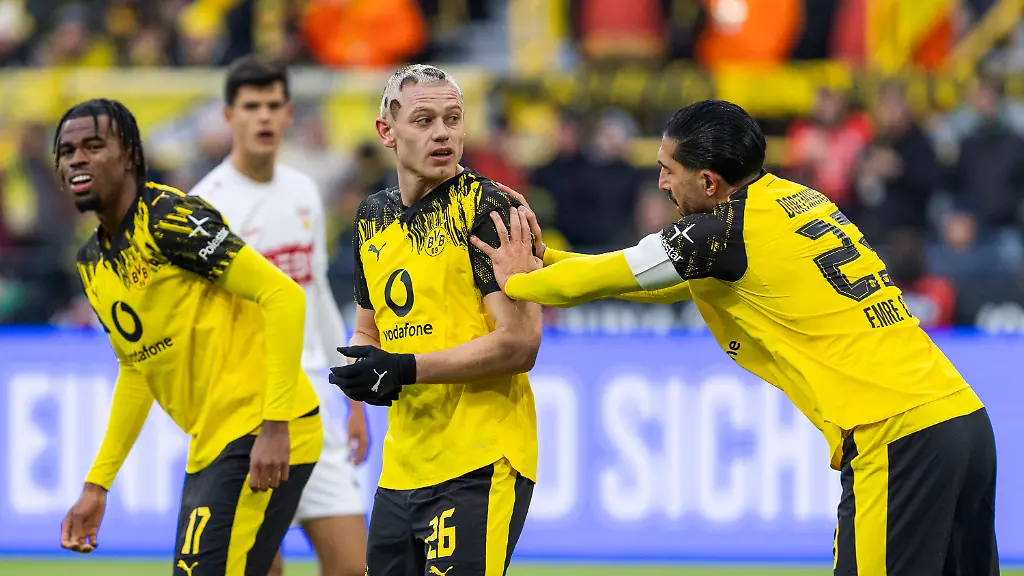 DORTMUND-GERMANY-NOVEMBER-22-Carney-Chukwuemeka-Borussia-Dortmund-17-Julian-Ryerson-Borussia-Dortmund-26-and-Emre-Can-Borussia-Dortmund-23-during-the-Bundesliga-match-between-Borussia-Dortmund-vs-VfB-Stuttgart-on-matchday-11-at-Signal-Iduna-Park-on-November-22-2025-in-Dortmund-Germany