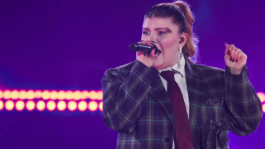 Die-Saengerin-Loi-war-auch-dabei