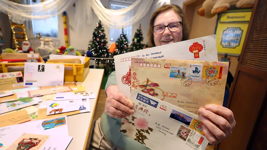 Die-Briefe-der-Kinder-kommen-aus-aller-Welt