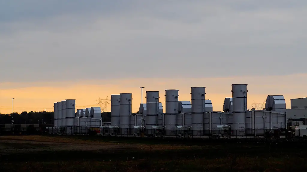 Gasturbinen-an-xAIs-Colossus-1-in-Memphis