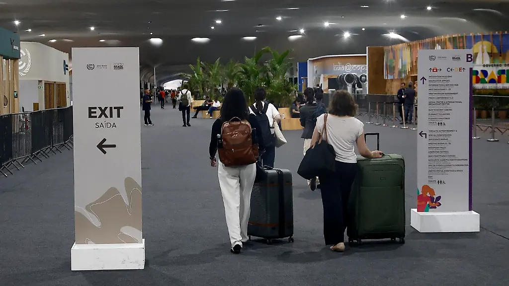 November-22-2025-Belem-Para-Brasil-Belem-PA-11-22-2025-COP30-Closing-plenary-sessions-of-COP30-with-Ambassador-Andre-Correa-do-Lago-President-of-COP30-Foto-Igor-Mota-Thenews2-Zumapress-Credit-Image-A-Igor-Mota-TheNEWS2-via-ZUMA-Press-Wire