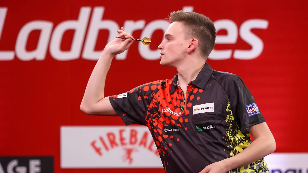 Darts-2025-Players-Championship-Ricardo-Pietreczko-during-the-2025-Ladbrokes-Players-Championship-Finals-at-Butlins-Minehead-Minehead-United-Kingdom-on-22-November-2025