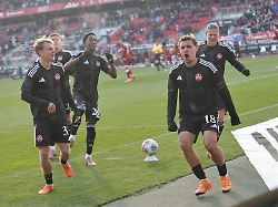 Kiel-Klatsche in Kaiserslautern: Nürnbergs junge Wilde lassen Klose nach Boykott breit grinsen