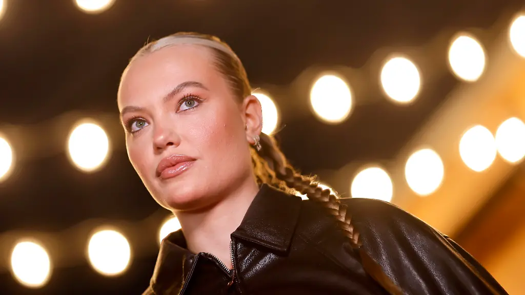 Model-Cheyenne-Ochsenknecht-bei-der-Premierenfeier-von-Der-Promihof-von-RTL2-auf-dem-Gertrudenhof-Huerth-09-10