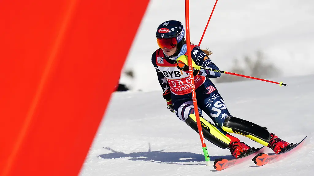 United-States-Mikaela-Shiffrin-arrives-at-the-finish-area-to-win-an-alpine-ski-women-s-World-Cup-slalom-in-Gurgl-Austria-Sunday-Nov-23-2025