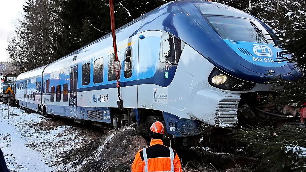 Ein-Zugunfall-im-Bahnhof-von-Johanngeorgenstadt-ging-glimpflich-aus