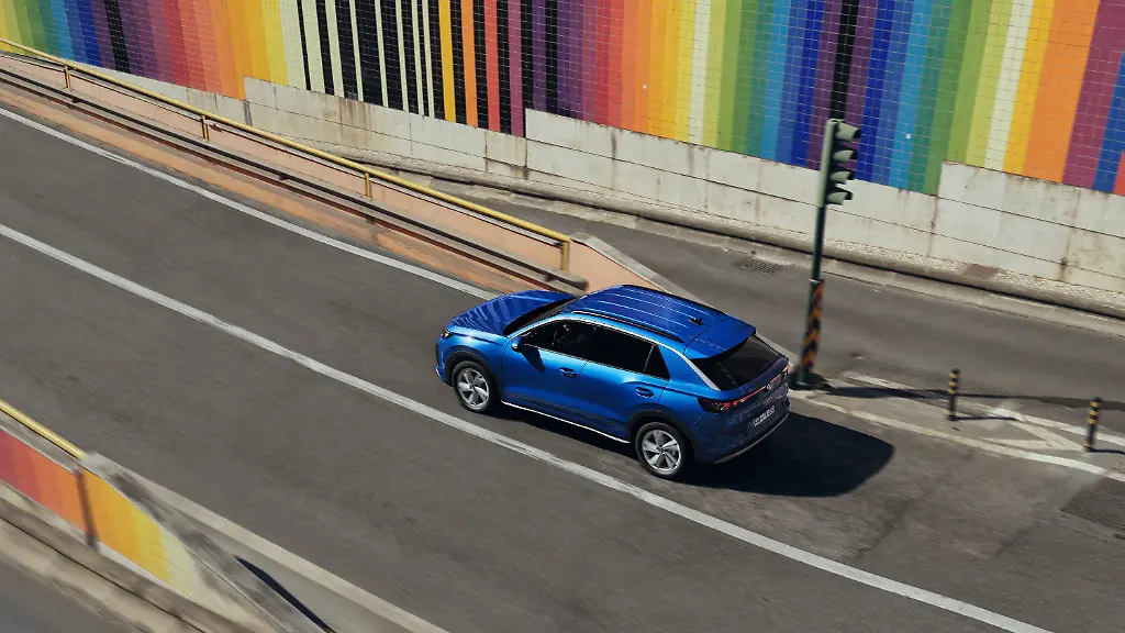 Volkswagen_T-Roc_2025_FB_OB