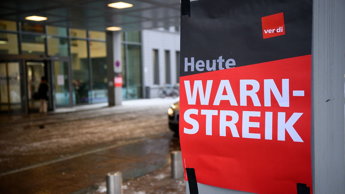 F-r-die-Besch-ftigten-der-L-nder-Anstehende-Tarifrunde-Verdi-Chef-zieht-rote-Linie