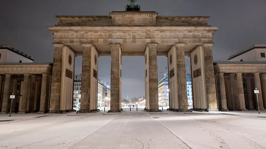 Der-erste-Schnee-des-Winters-in-Berlin-fiel-in-der-Nacht-zum-Montag