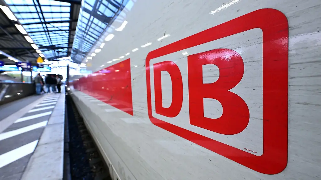 Fuer-Baumassnahmen-sperrt-die-Deutsche-Bahn-Strecken-in-Thueringen-das-wirkt-sich-nicht-nur-auf-den-Nahverkehr-aus