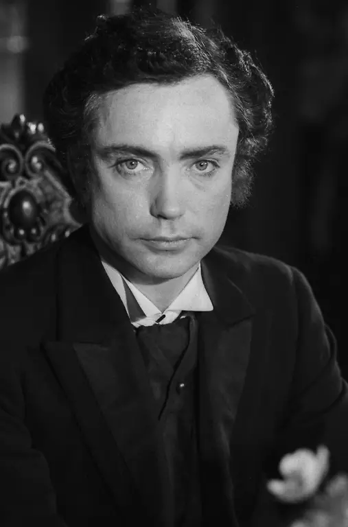 Portrait-d-Udo-Kier-sur-le-tournage-du-film-Docteur-Jekyll-et-les-Femmes-le-10-decembre-1980