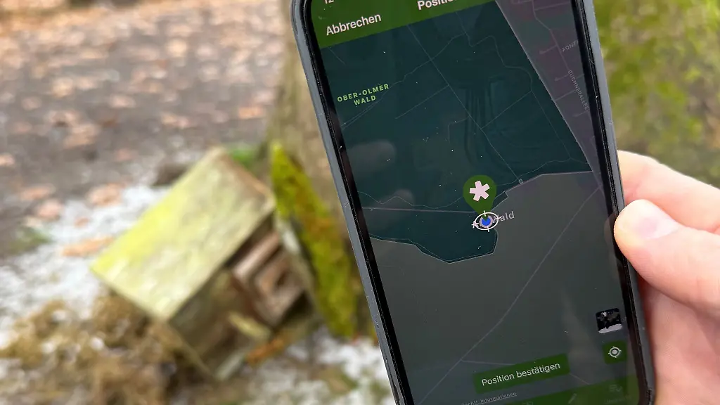Die-App-soll-schnelle-Meldungen-vor-Ort-ermoeglichen-wie-im-Fall-eines-herabgestuerzten-Nistkastens-fuer-Voegel