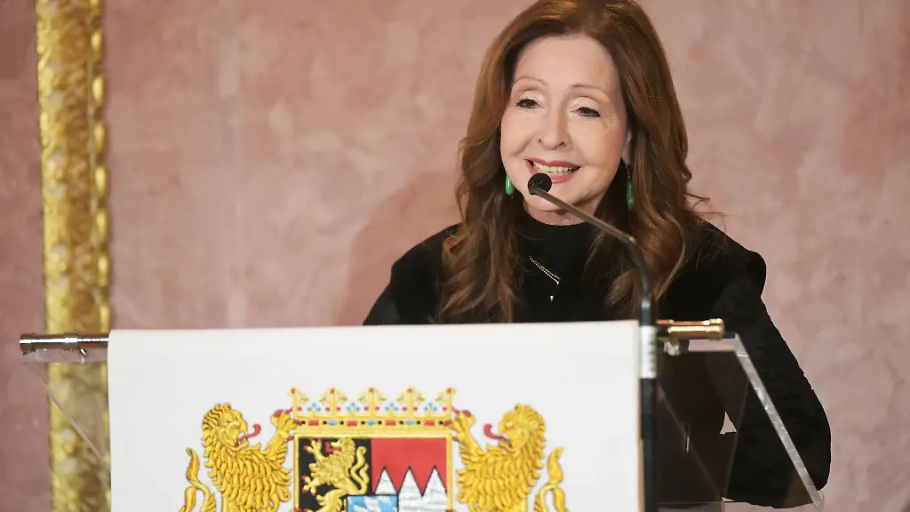 Sieht-die-Auszeichnung-auch-als-Ansporn-Schlagersaengerin-Vicky-Leandros