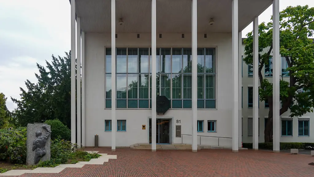 The-exterior-building-of-the-Bundesrechnungshof-Federal-Court-of-Audit-is-in-Bonn-North-Rhine-Westphalia-Germany-on-July-31-2025-It-is-the-supreme-federal-authority-for-audit-matters-in-the-Federal-Republic-of-Germany-It-is-an-independent-judicial-body