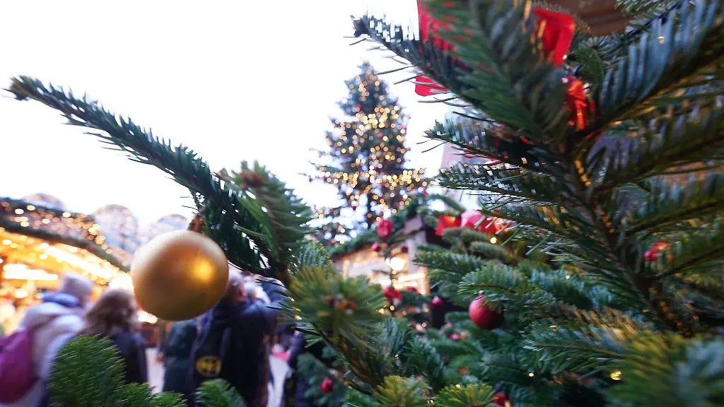 In-Luebeck-hat-der-Weihnachtsmarkt-geoeffnet