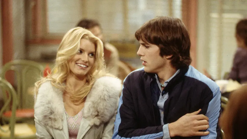 That-70-s-Show-filmstill-JESSICA-SIMPSON-ASHTON-KUTCHER-in-That-70-s-Show-Your-Time-Is-Gonna-Come-Filmstill-Editorial-Use-Only-Ref-FB-Supplied-by-EDITORIAL-USE-ONLY-Copyright-xSuppliedxbyxCapitalxPicturesx
