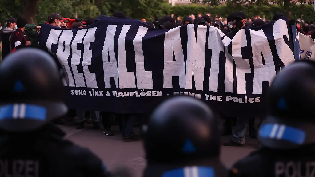 Vor-dem-Oberlandesgericht-Dresden-soll-gegen-weitere-Mitglieder-einer-linksextremistischen-Gruppe-verhandelt-werden