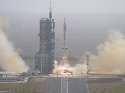 Tauschaktion versperrt Rückweg: China schickt Rettungskapsel zu festsitzenden Astronauten