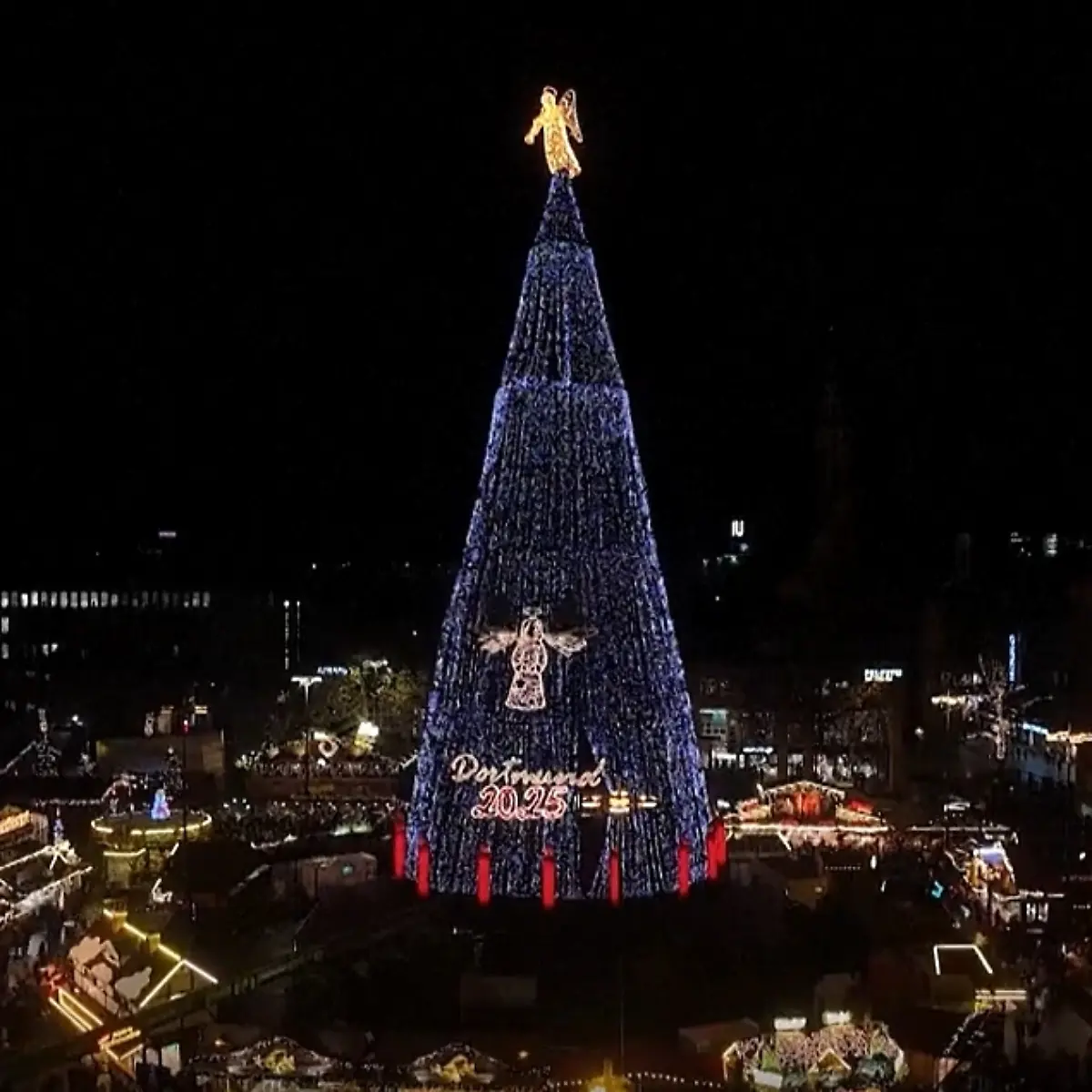 knstlicher weihnachtsbaum mit led 150 cm Knstlicher Weihnachtsbaum mit Schnee und warmweien LED-Leuchten, 150 cm,  180 cm oder 210 cm  Yorbay.de