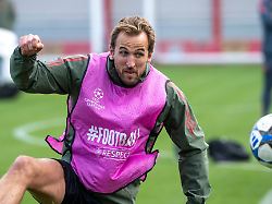 "Haben einen klaren Fahrplan": Wilde Barça-Gerüchte: Das sagen Harry Kane und der FC Bayern