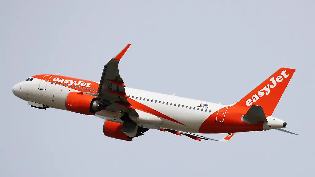 AIR-TRAFFIC-AT-PALERMO-FALCONE-E-BORSELLINO-AIRPORT-in-the-photo-an-Airbus-A320-251N-of-the-English-company-EasyJet-CINISI-PA-Italy-PUBLICATIONxNOTxINxFRAxUK-Copyright-xIPA-ABACAx