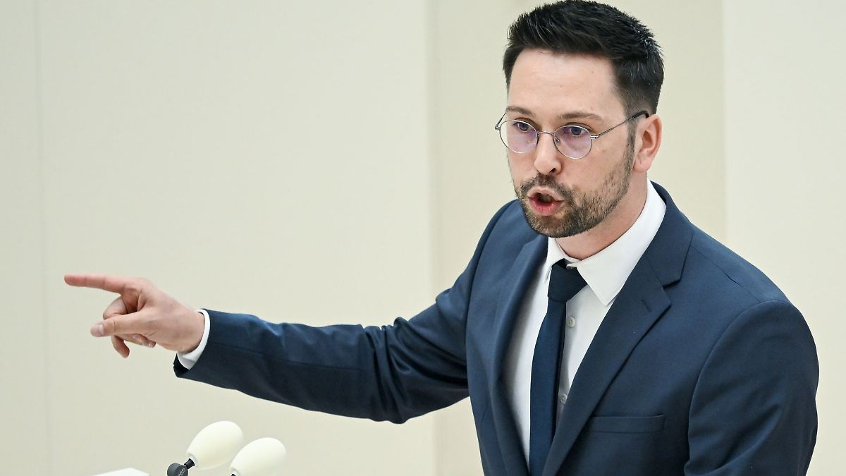 Berlin & BrandenburgMöglicher Fehler bei Stimmenauszählung - AfD prüft Klage